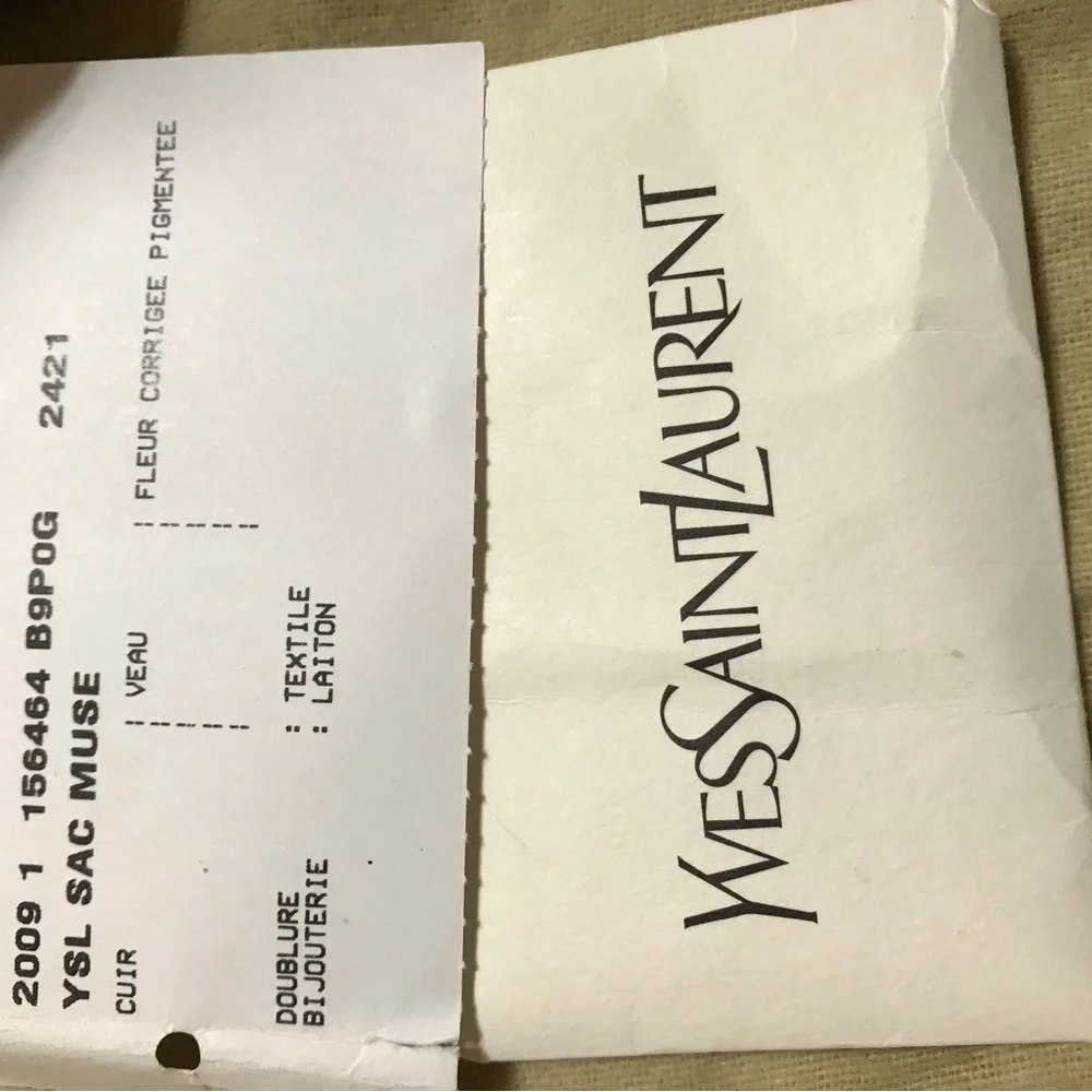 💎 RARE 💎 YSL MUSE TOTE LEATHER STATEMENT BAG EMBOSSED - Picture 12 of 16